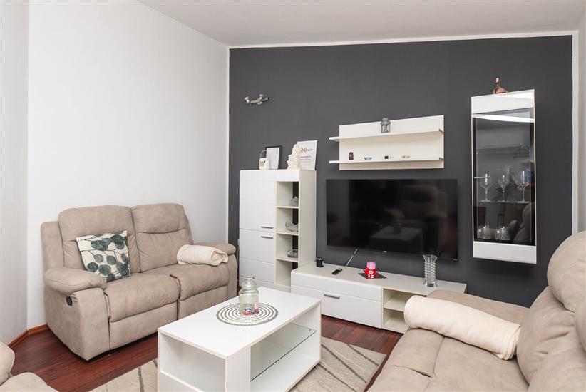 Apartment A3, for 6 persons