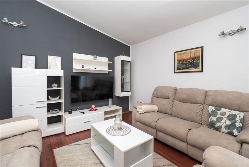 Apartment A3, for 6 persons