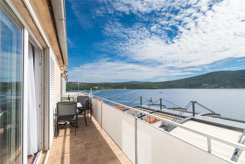 Apartment A3, for 6 persons