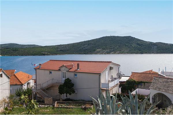 Apartment A3, for 6 persons