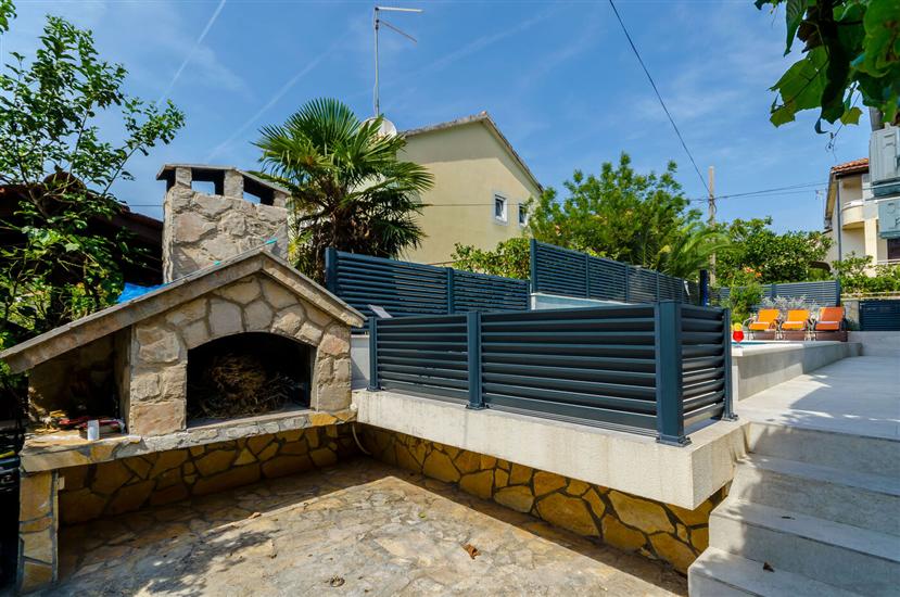 Apartments Pleasures