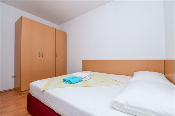 Apartment A2, for 3 persons