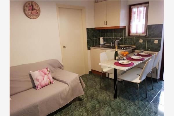 Apartment A1, for 5 persons