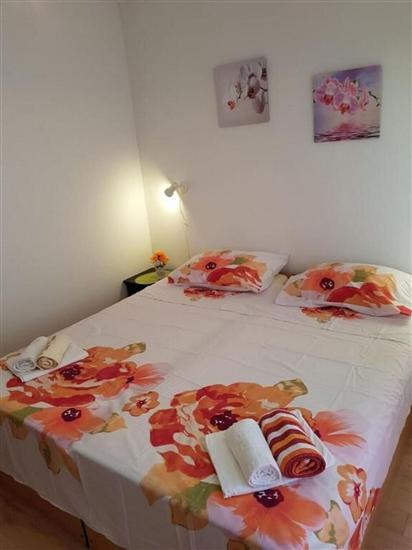 Apartment A1, for 5 persons
