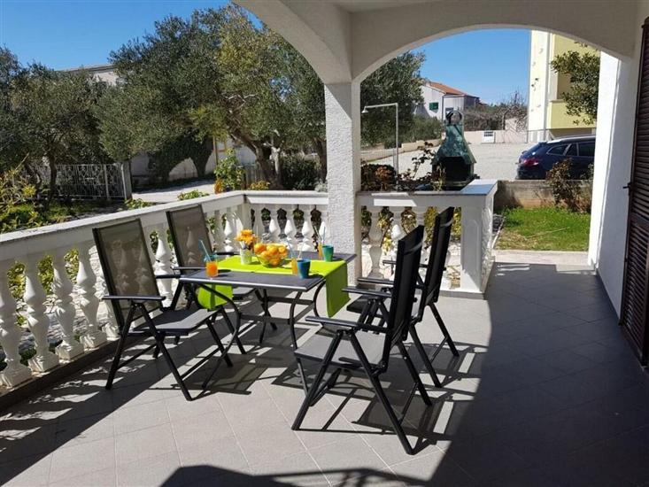 Apartment A1, for 5 persons