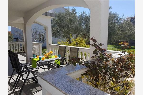 Apartment A1, for 5 persons