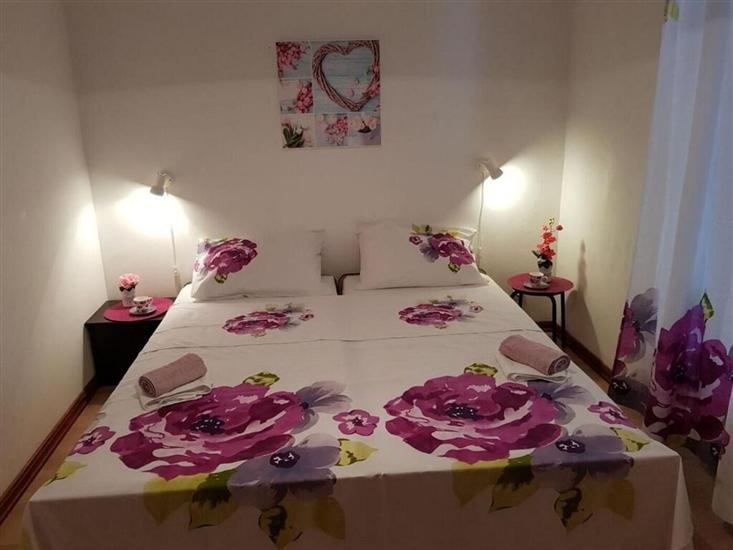 Apartment A4, for 5 persons