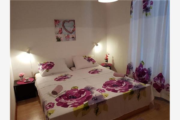 Apartment A4, for 5 persons