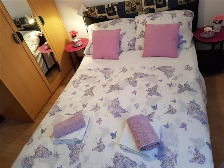 Apartment A4, for 5 persons