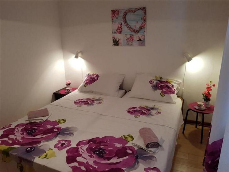 Apartment A4, for 5 persons