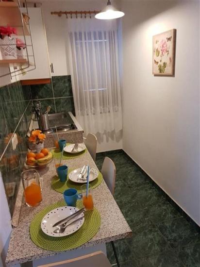 Apartment A4, for 5 persons