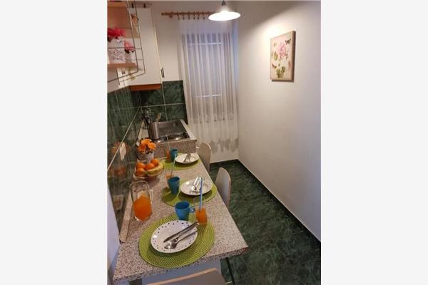 Apartment A4, for 5 persons