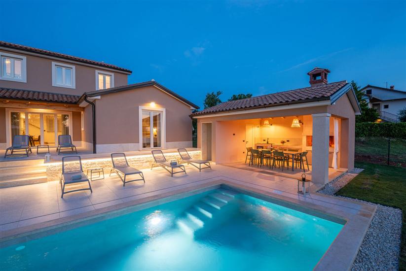 Villa Sentiero s bazenom