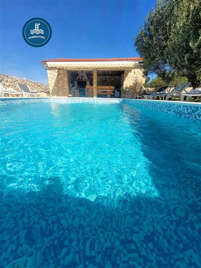 Apartament Olive shared pool