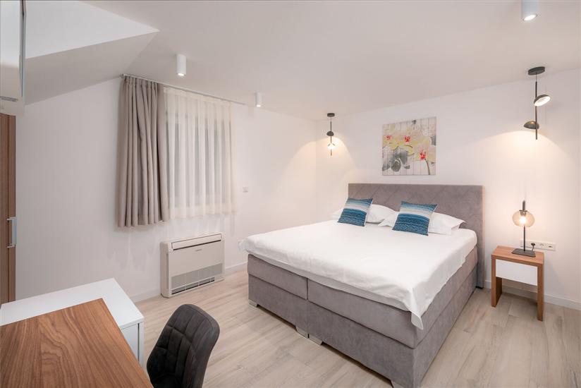 Apartment A1, for 8 persons