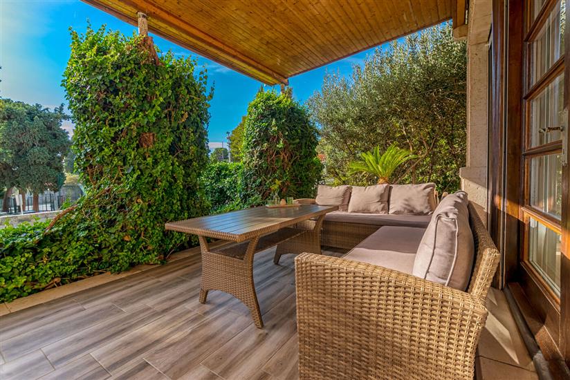 Villa Beach location