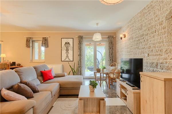 Hiša K1, na 6 osebe