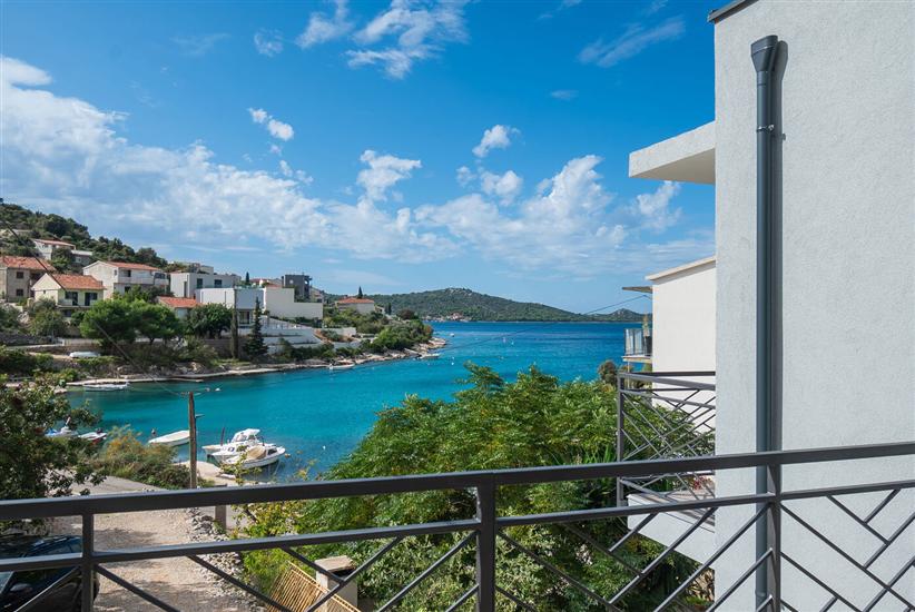 Apartment A4, for 4 persons