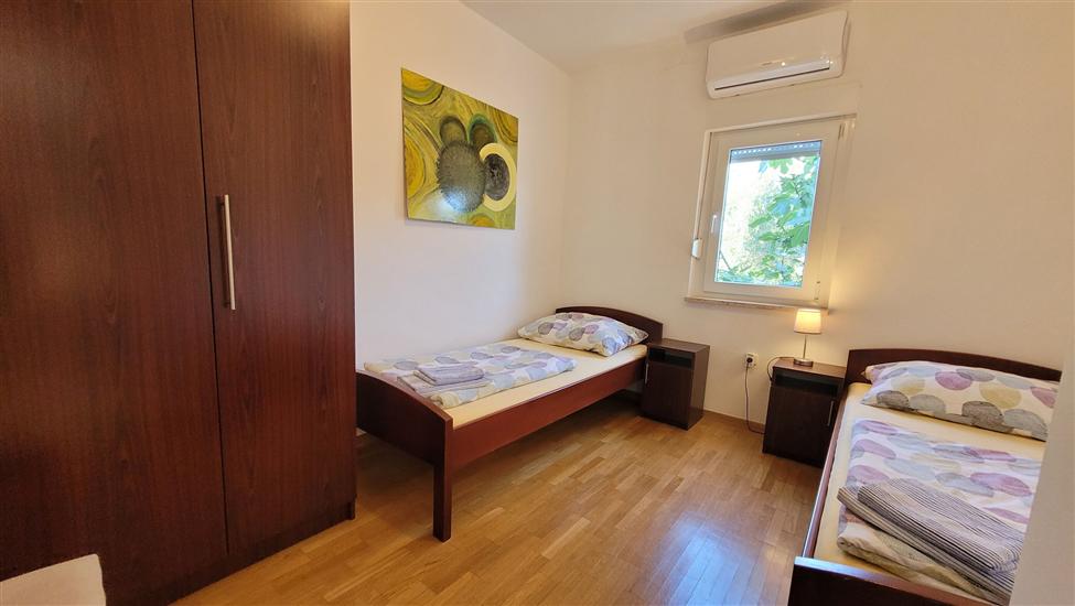 House K1, for 8 persons