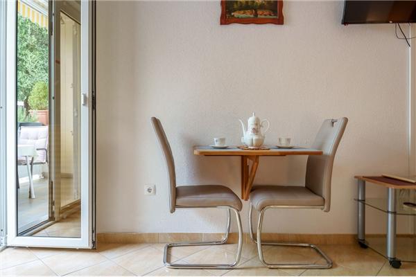 Apartment A7, for 2 persons