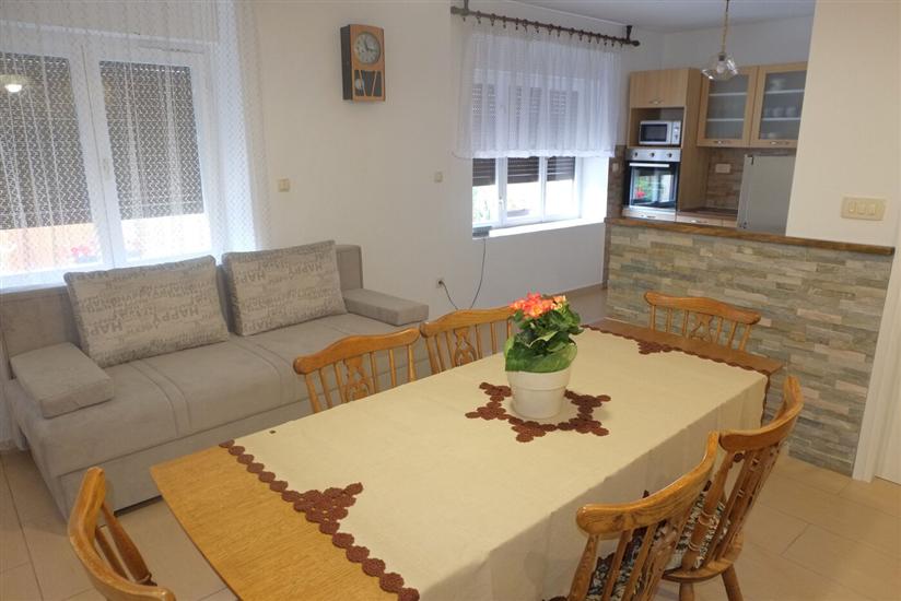 House K1, for 8 persons