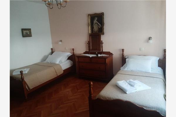 House K1, for 8 persons