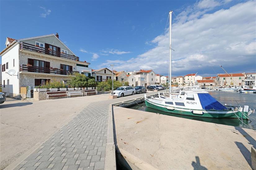 Apartment Mili– Sea View Betina