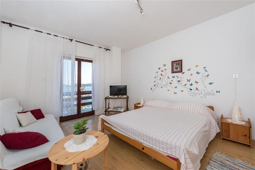 Apartment A1, for 3 persons