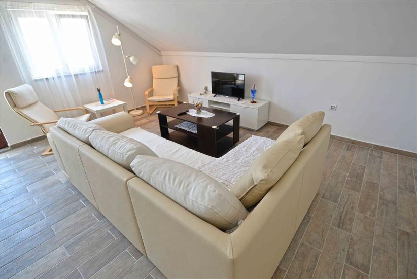 Apartment A3, for 6 persons