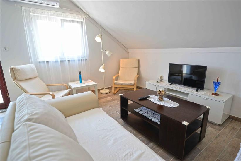 Apartment A3, for 6 persons