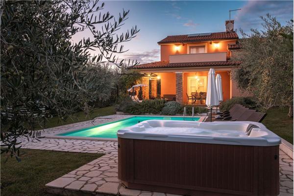 House K1, for 8 persons