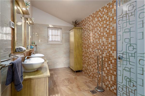 House K1, for 8 persons