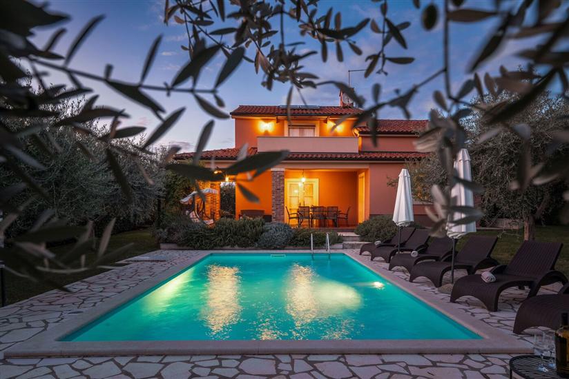 House K1, for 8 persons