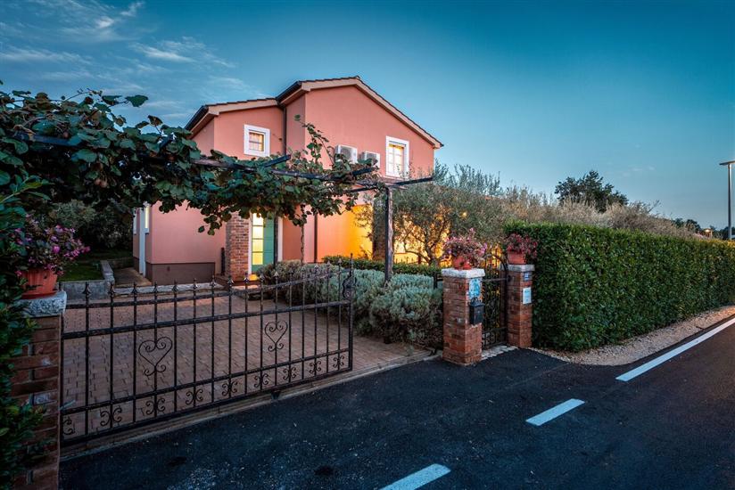 House K1, for 8 persons