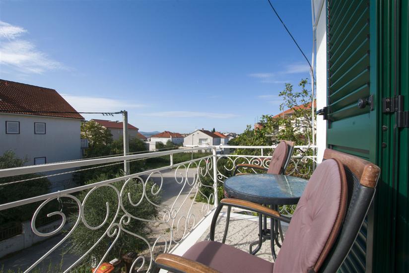 Apartment A2, for 6 persons