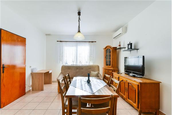 Apartment A1, for 6 persons