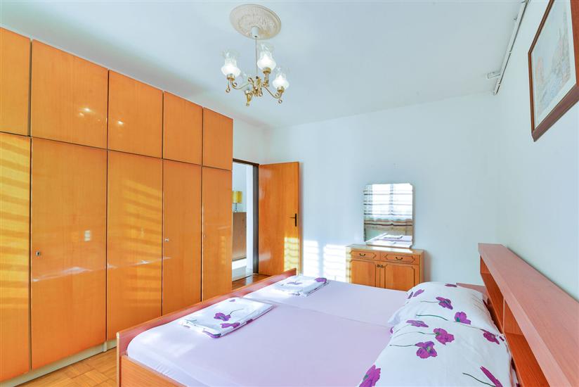 Apartment A1, for 6 persons