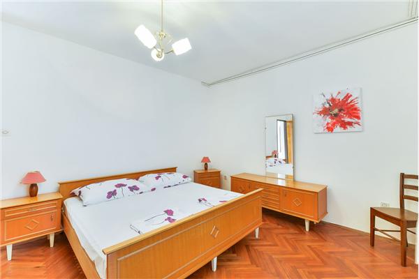 Apartment A1, for 6 persons
