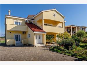 Apartment Zadar riviera,BookKrslovicFrom 140 €