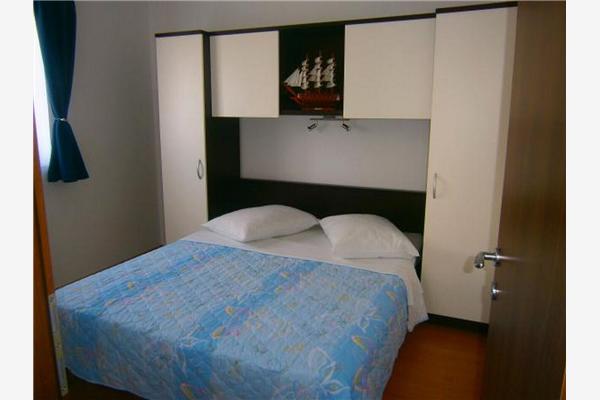 Apartment A1, for 5 persons