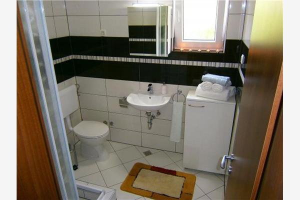 Apartment A1, for 5 persons