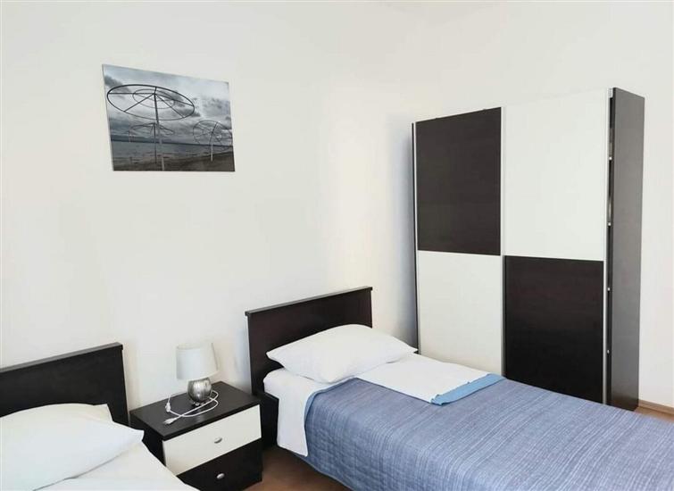 Apartment A1, for 5 persons