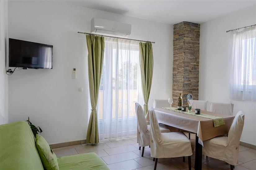 Apartment A2, for 5 persons