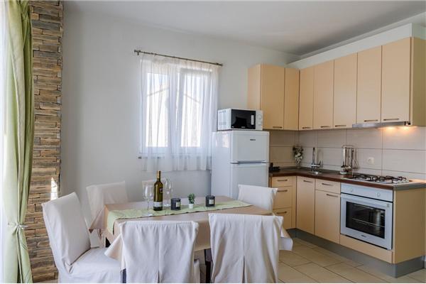 Apartment A2, for 5 persons