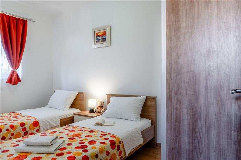 Apartment A2, for 5 persons