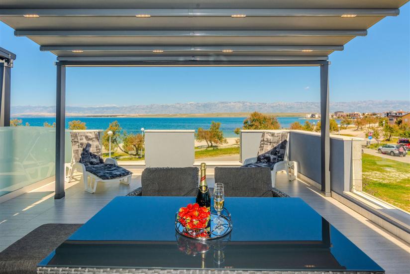 Apartment A2, for 6 persons