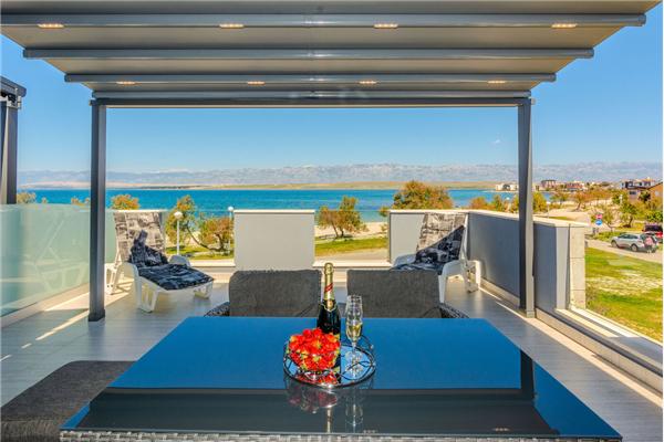 Apartment A2, for 6 persons