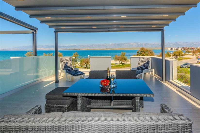 Apartment A2, for 6 persons