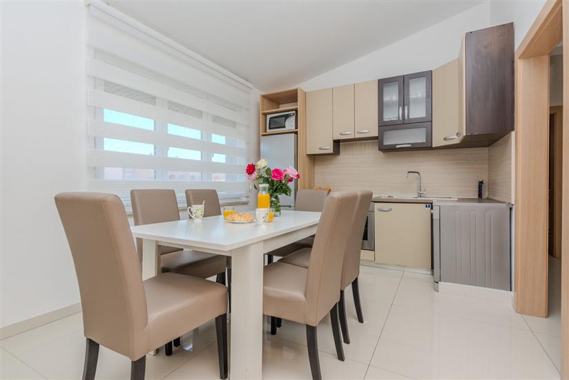 Apartment A2, for 6 persons