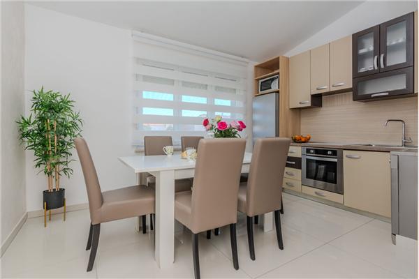 Apartment A2, for 6 persons